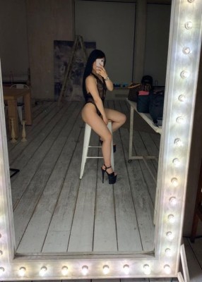 Проститутка Николь